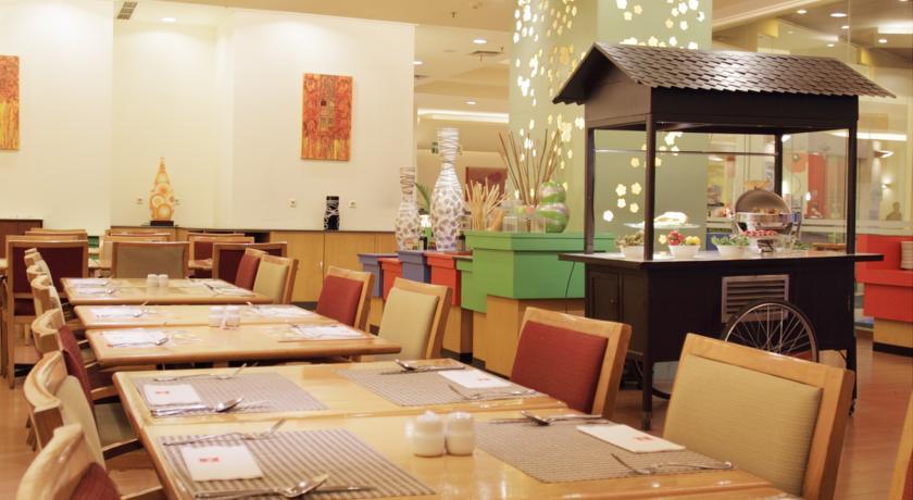 Hotel Ibis Malioboro Jogyakarta Zewnętrze zdjęcie
