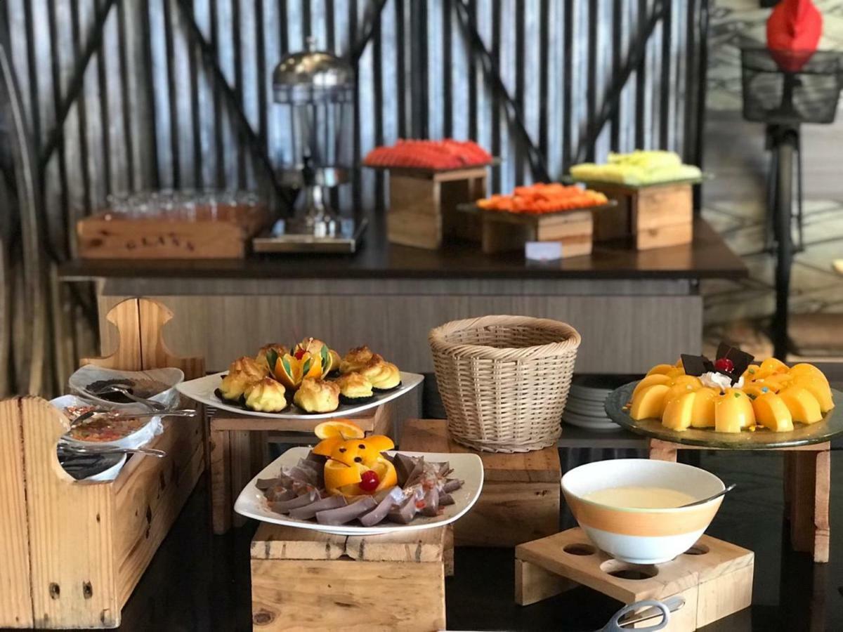 Hotel Ibis Malioboro Jogyakarta Zewnętrze zdjęcie